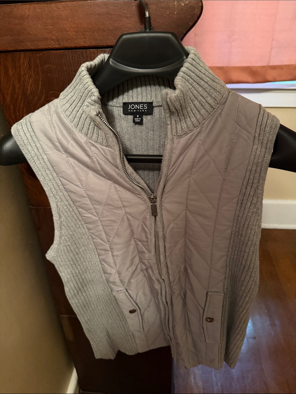 Jones New York Quilted Knit Zip Vest in Heather Gray